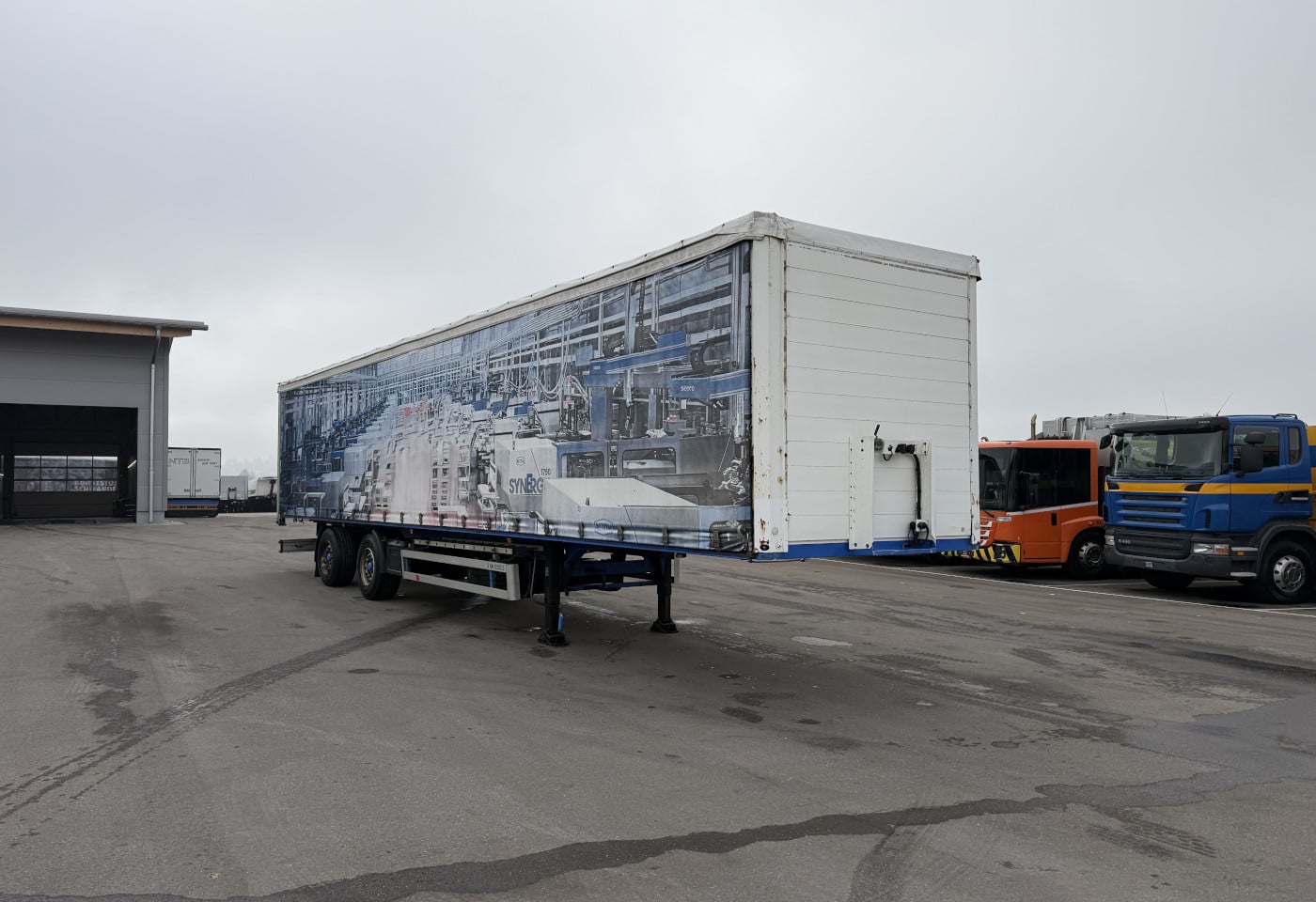 MOTO6625_2815570 vehicle image