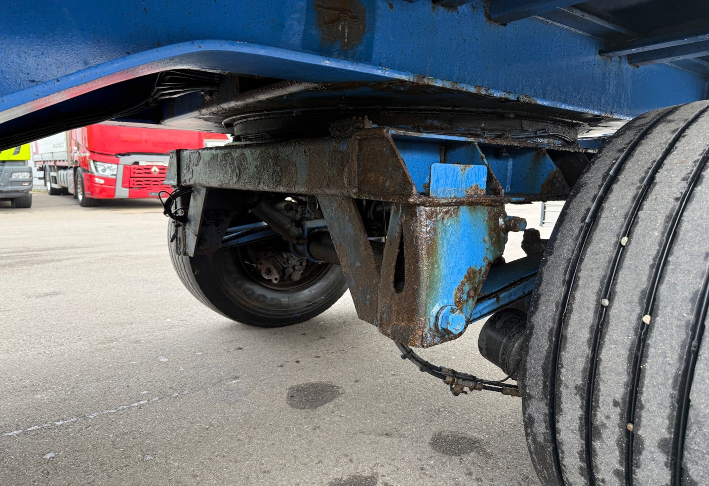 MOTO6625_2815570 vehicle image