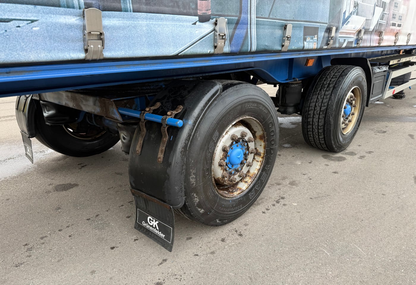 MOTO6625_2815570 vehicle image