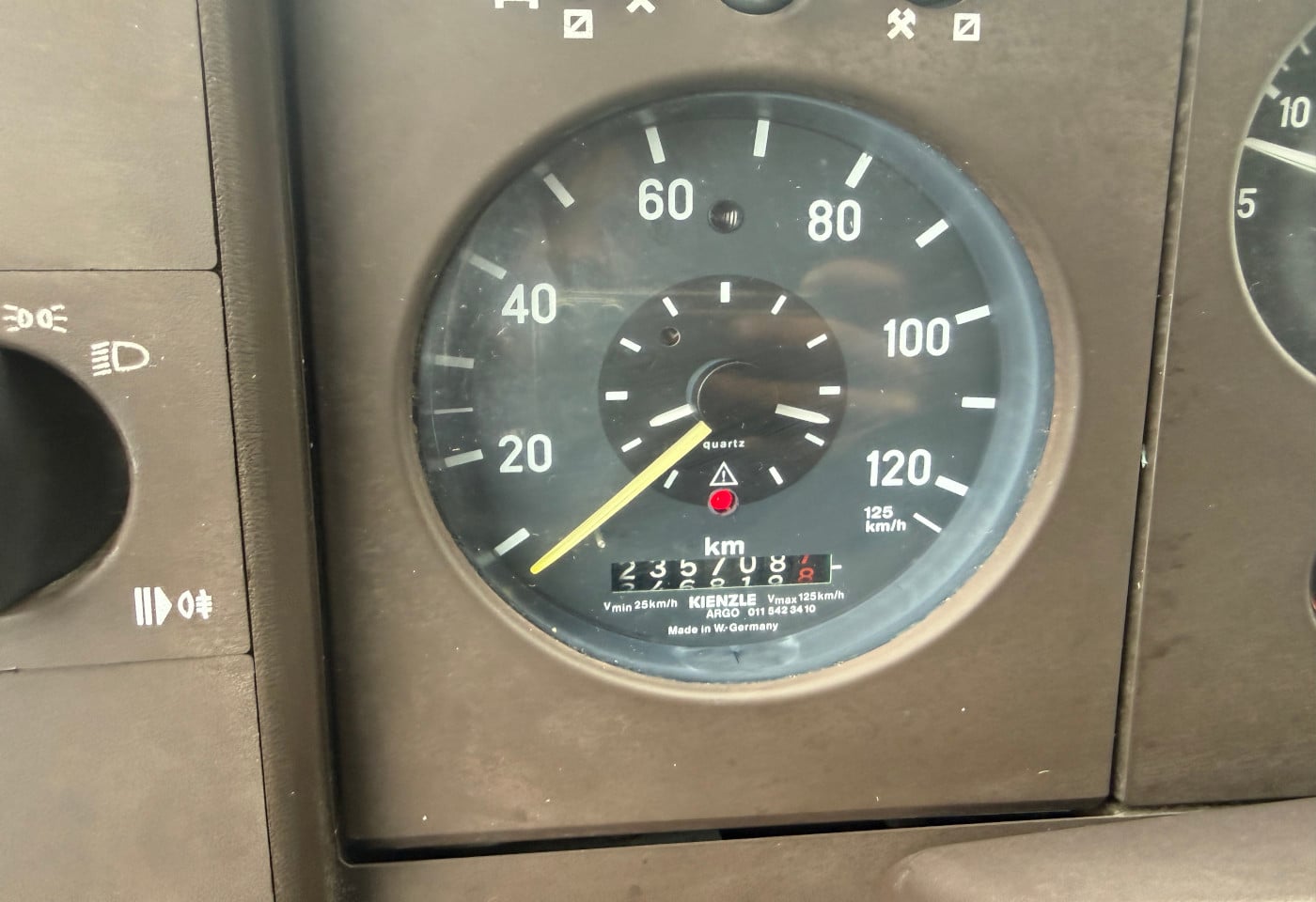 MOTO6625_2815672 vehicle image