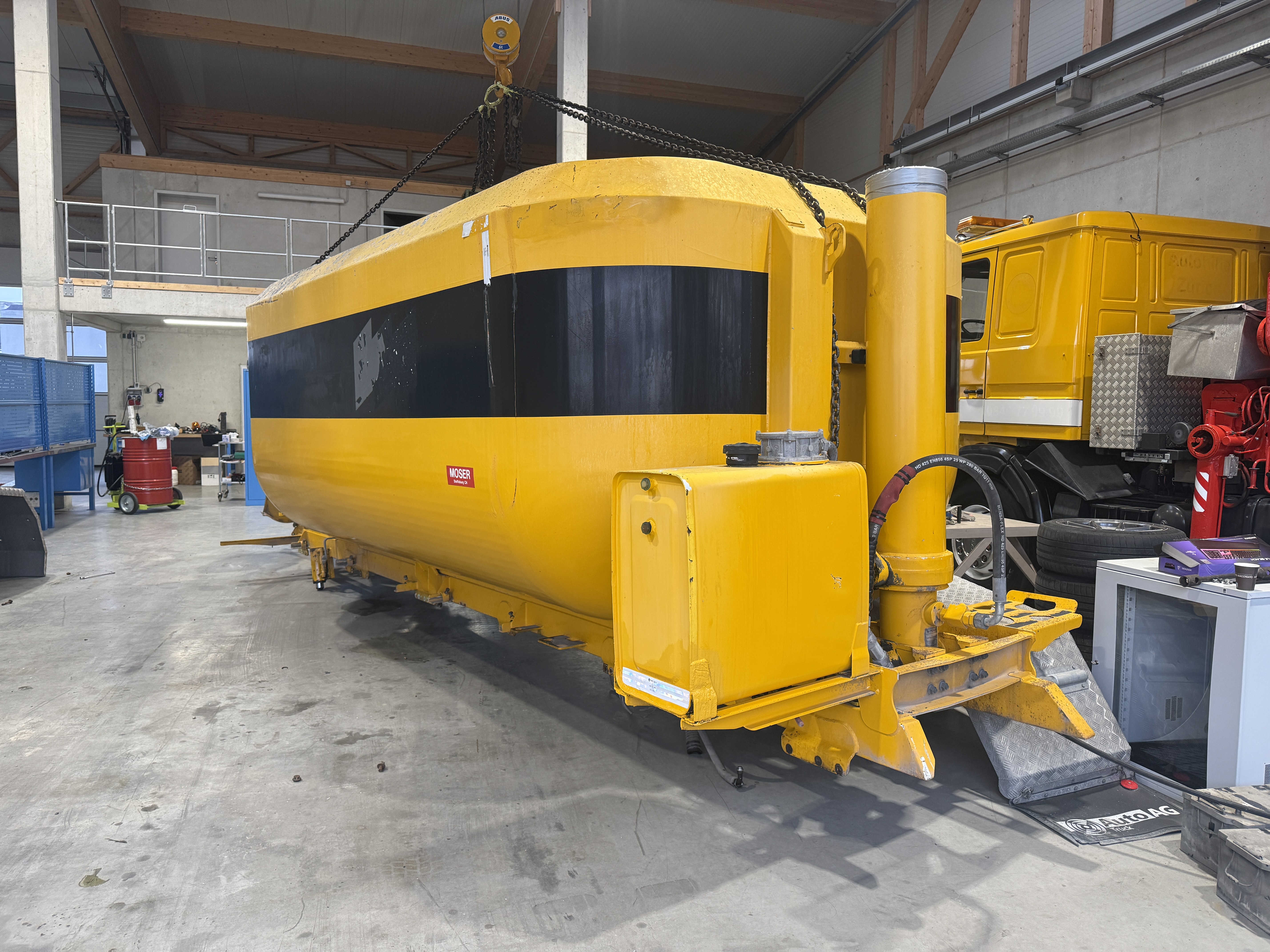 MOTO6625_2825638 vehicle image