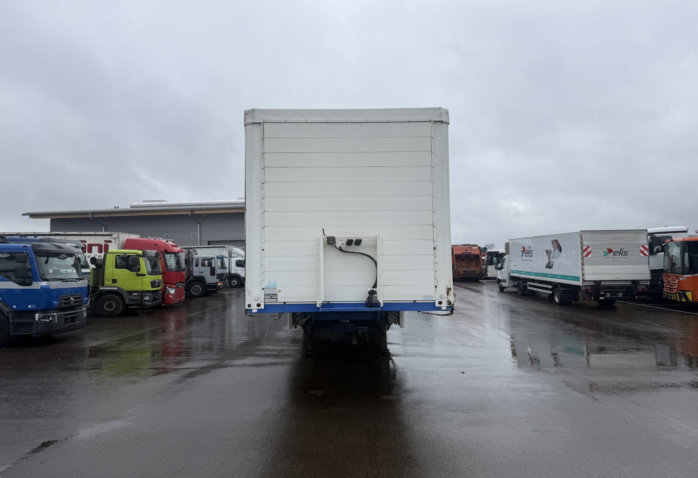 MOTO6625_2816484 vehicle image