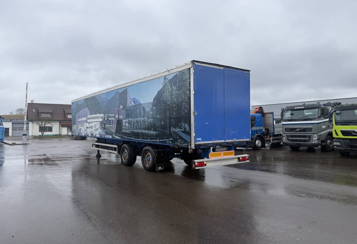 MOTO6625_2816484 vehicle image