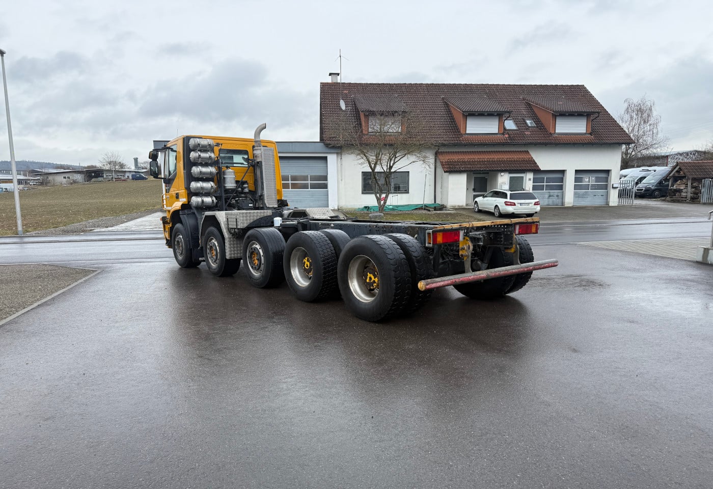 MOTO6625_2816543 vehicle image