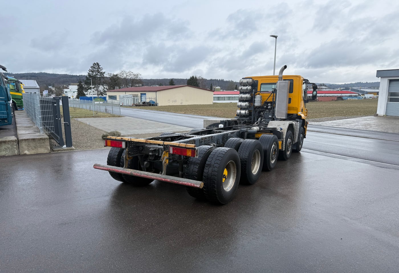 MOTO6625_2816543 vehicle image