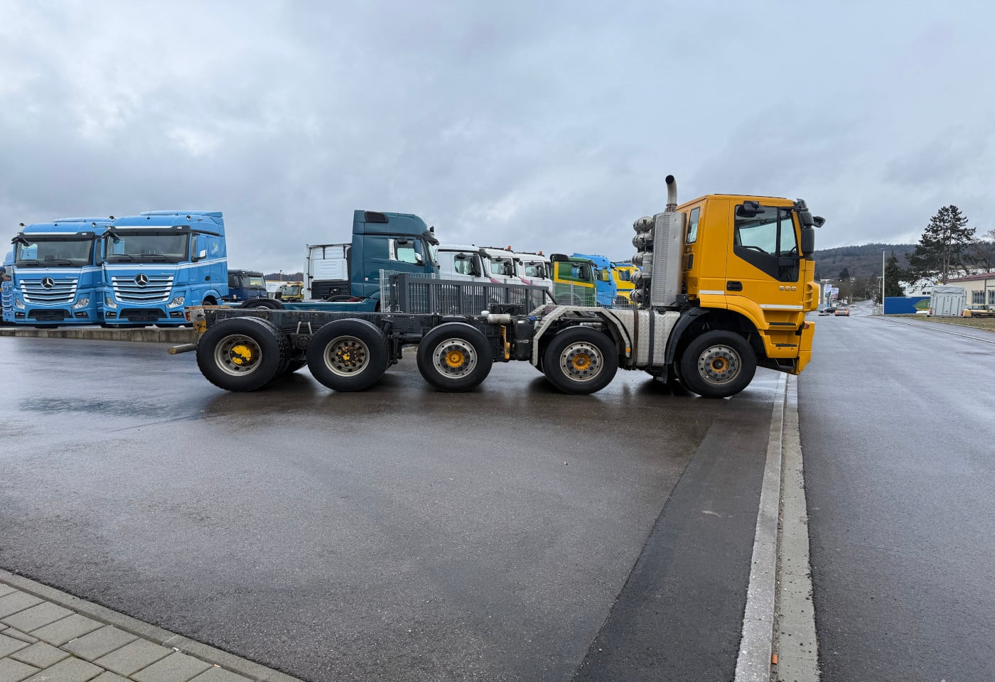 MOTO6625_2816543 vehicle image