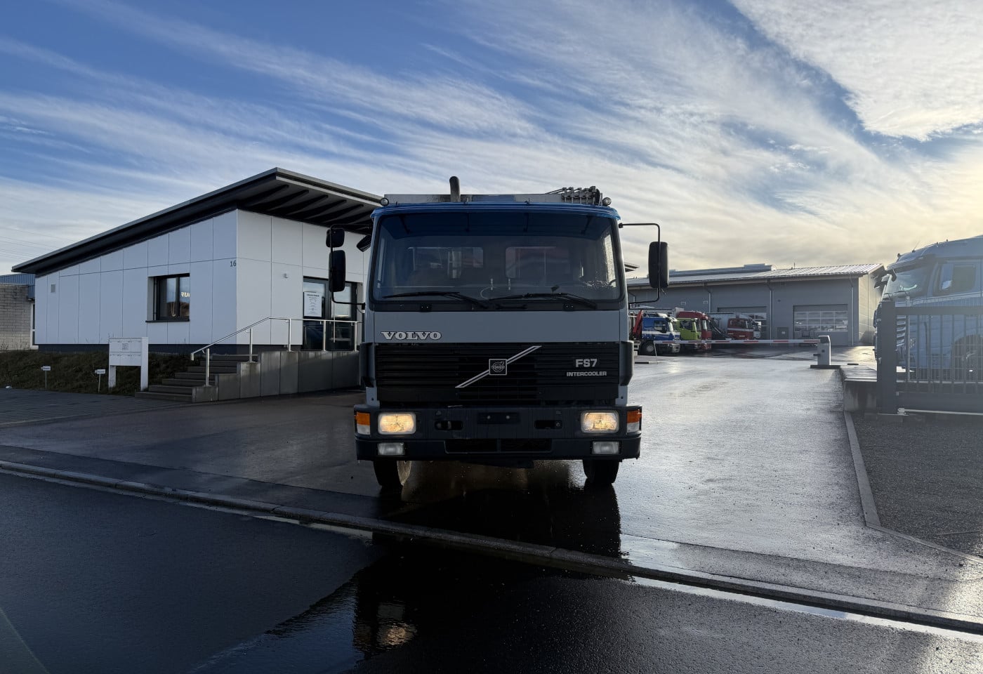 MOTO6625_2820205 vehicle image