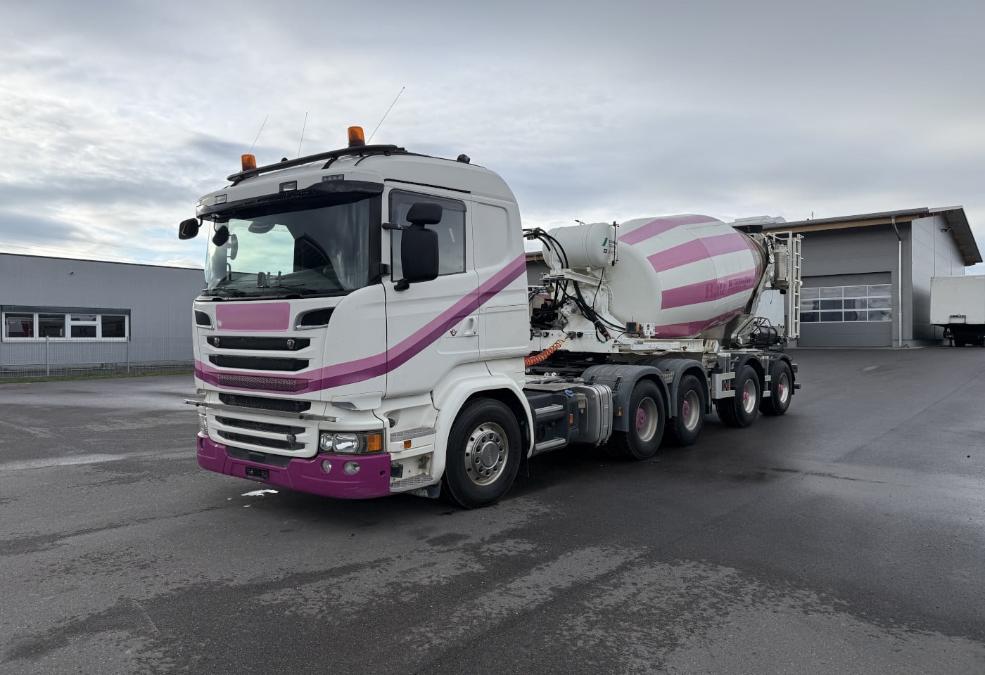 MOTO6625_2846303 vehicle image