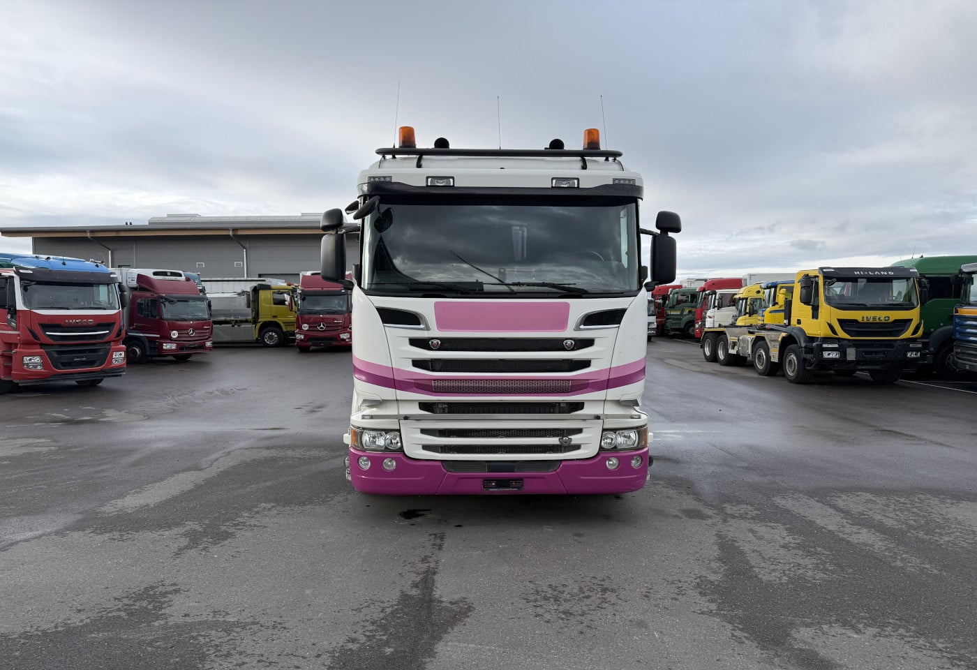 MOTO6625_2846303 vehicle image