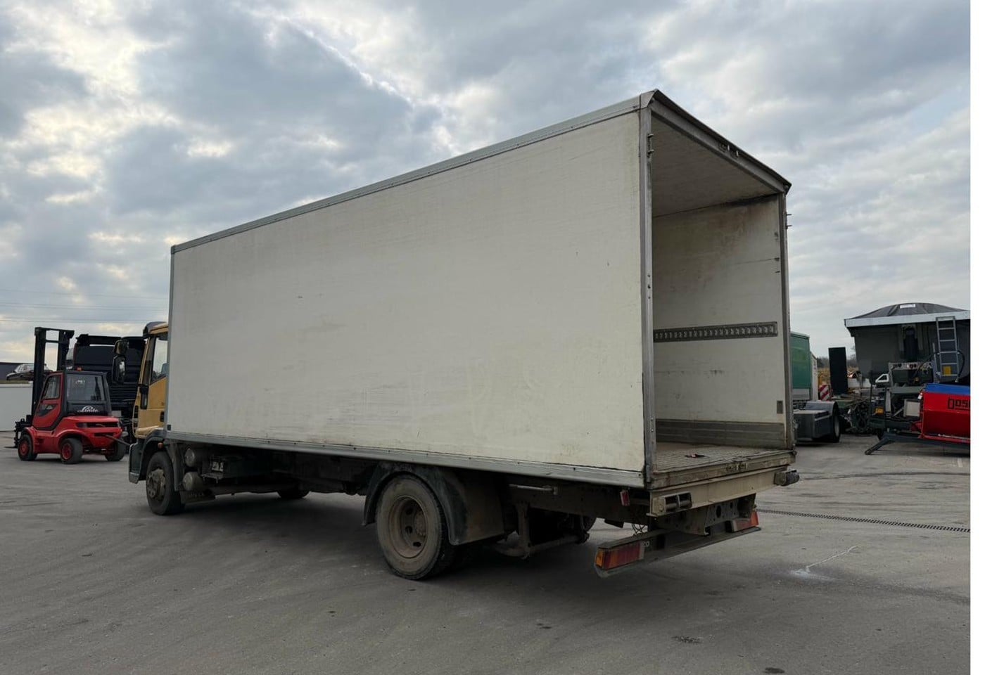 MOTO6625_2836931 vehicle image