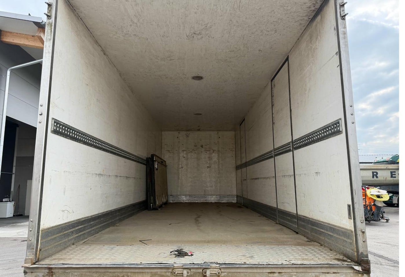 MOTO6625_2836931 vehicle image