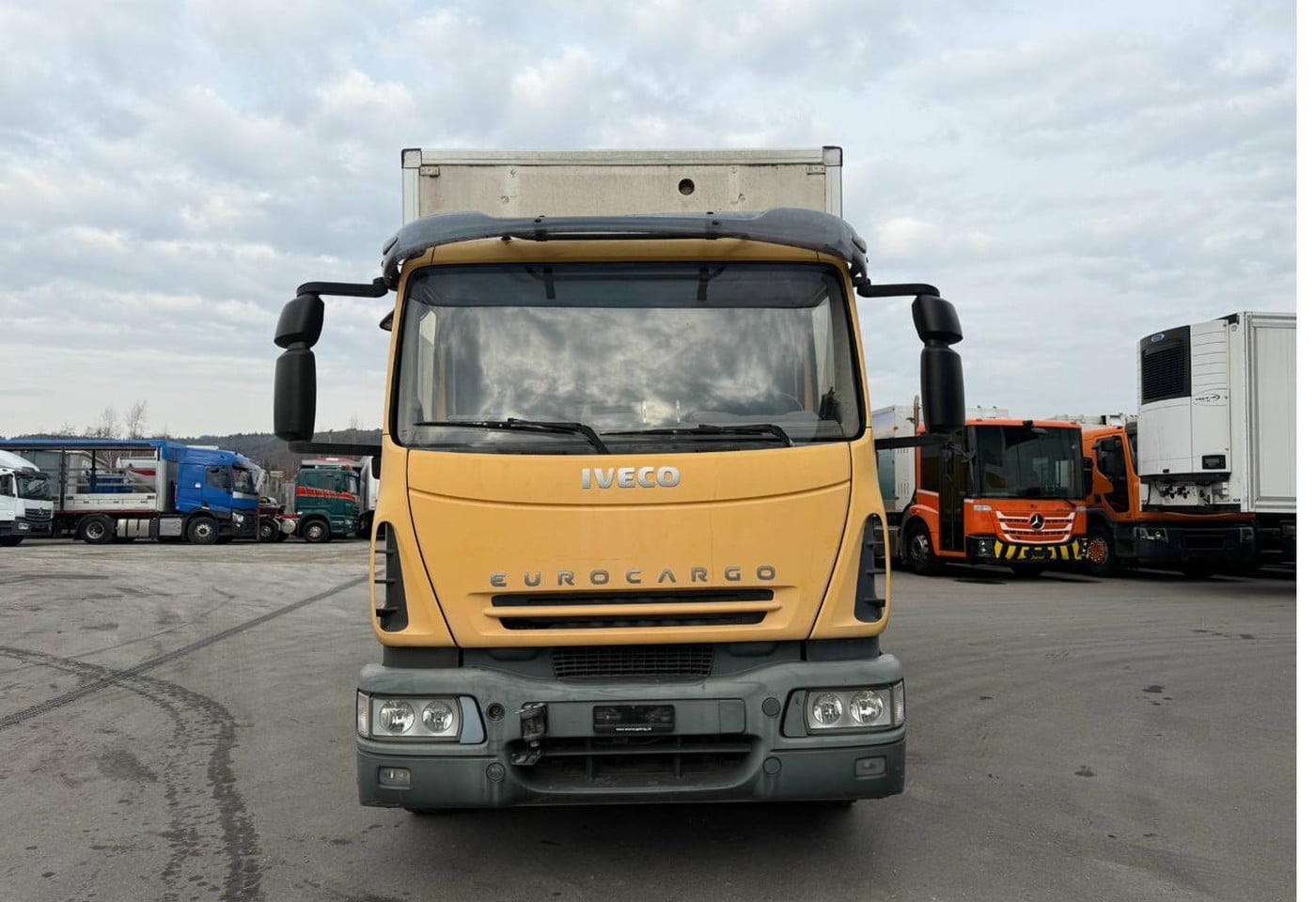 MOTO6625_2836931 vehicle image