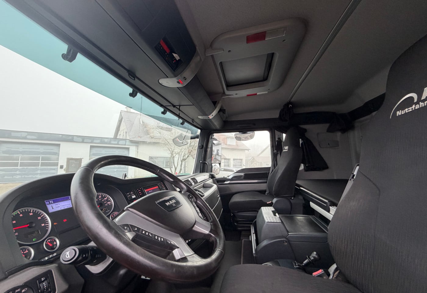 MOTO6625_2821678 vehicle image