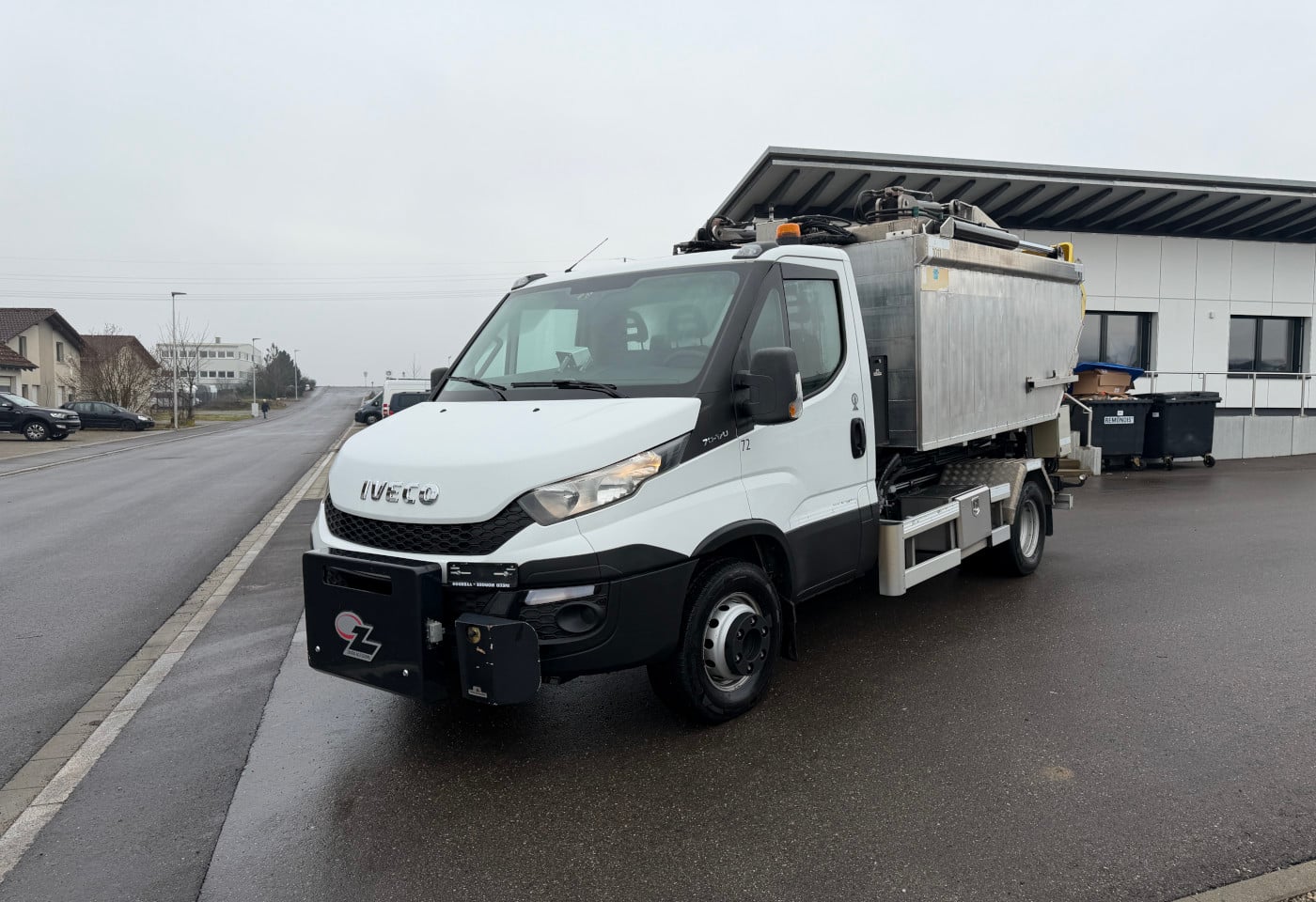 MOTO6625_2821074 vehicle image