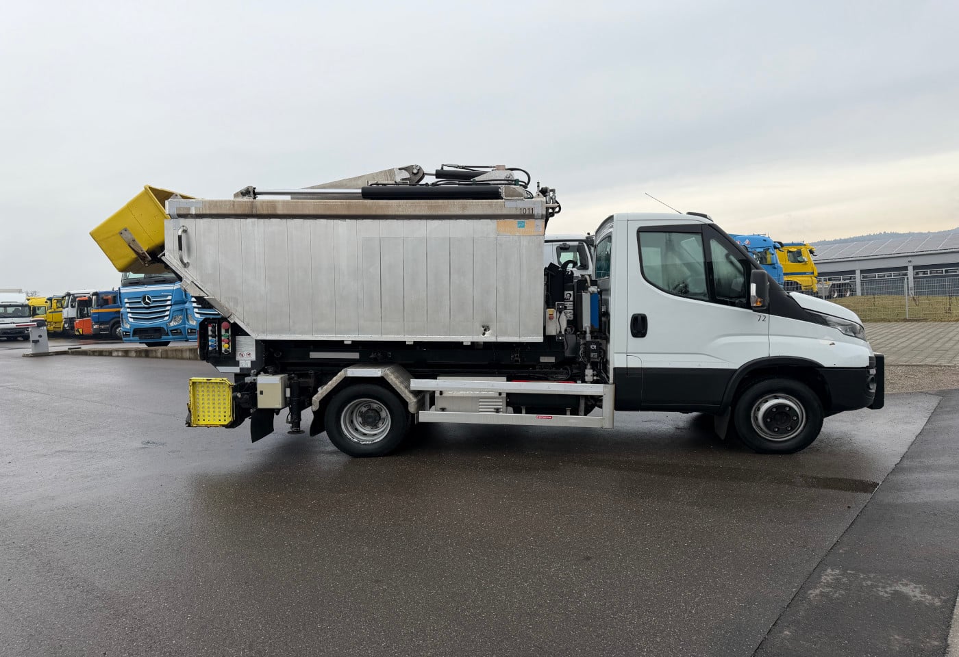 MOTO6625_2821074 vehicle image