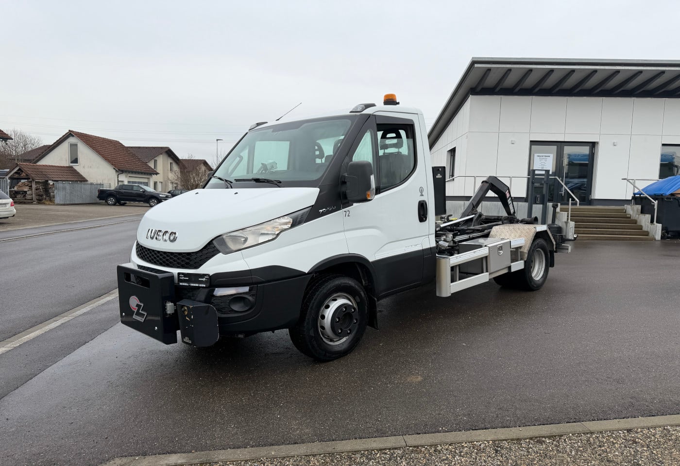 MOTO6625_2821074 vehicle image