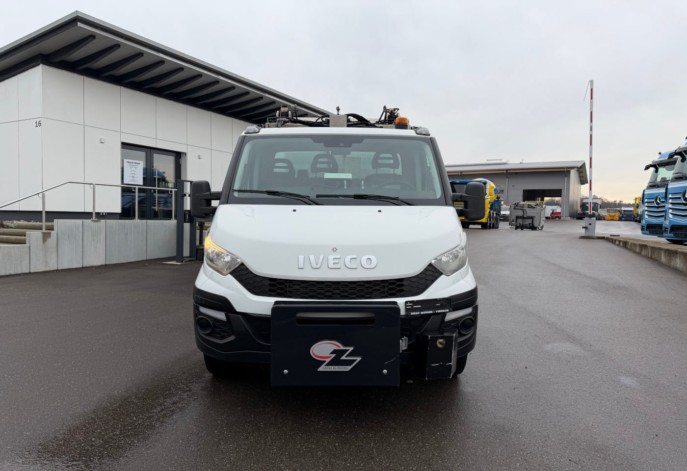 MOTO6625_2821075 vehicle image