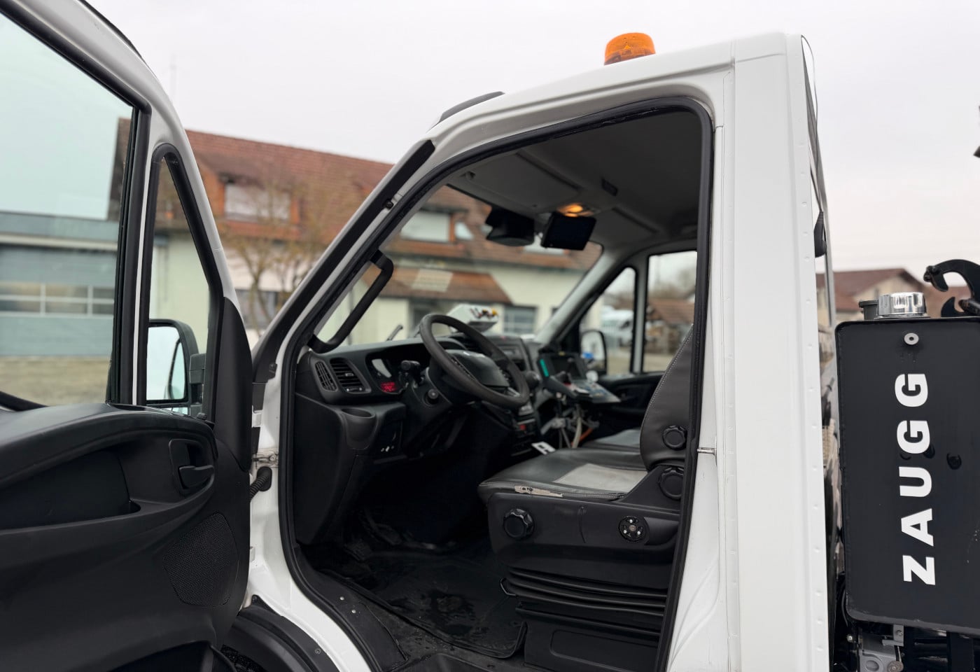 MOTO6625_2821075 vehicle image