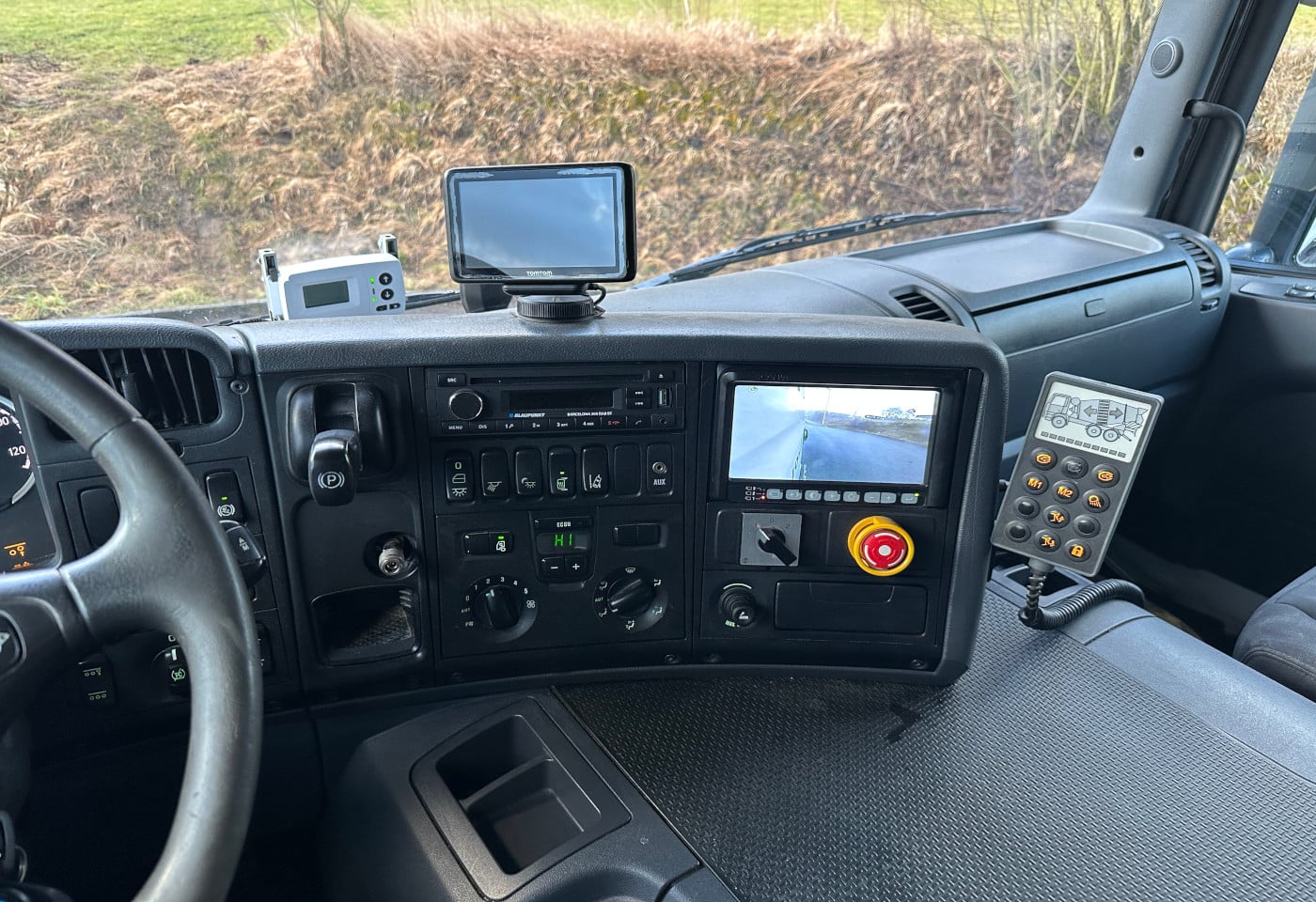 MOTO6625_2828789 vehicle image