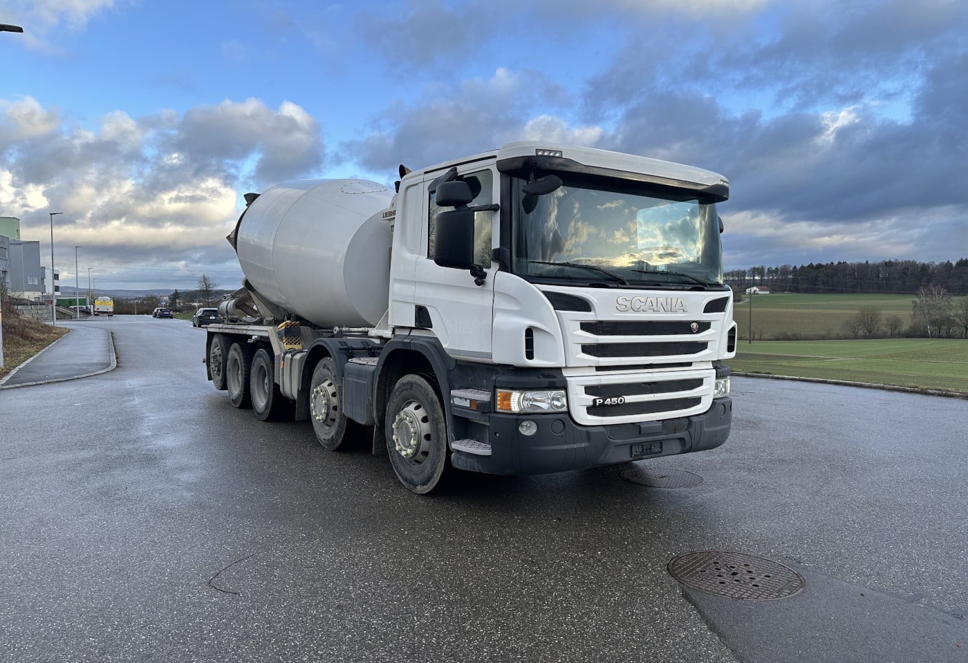 MOTO6625_2828789 vehicle image