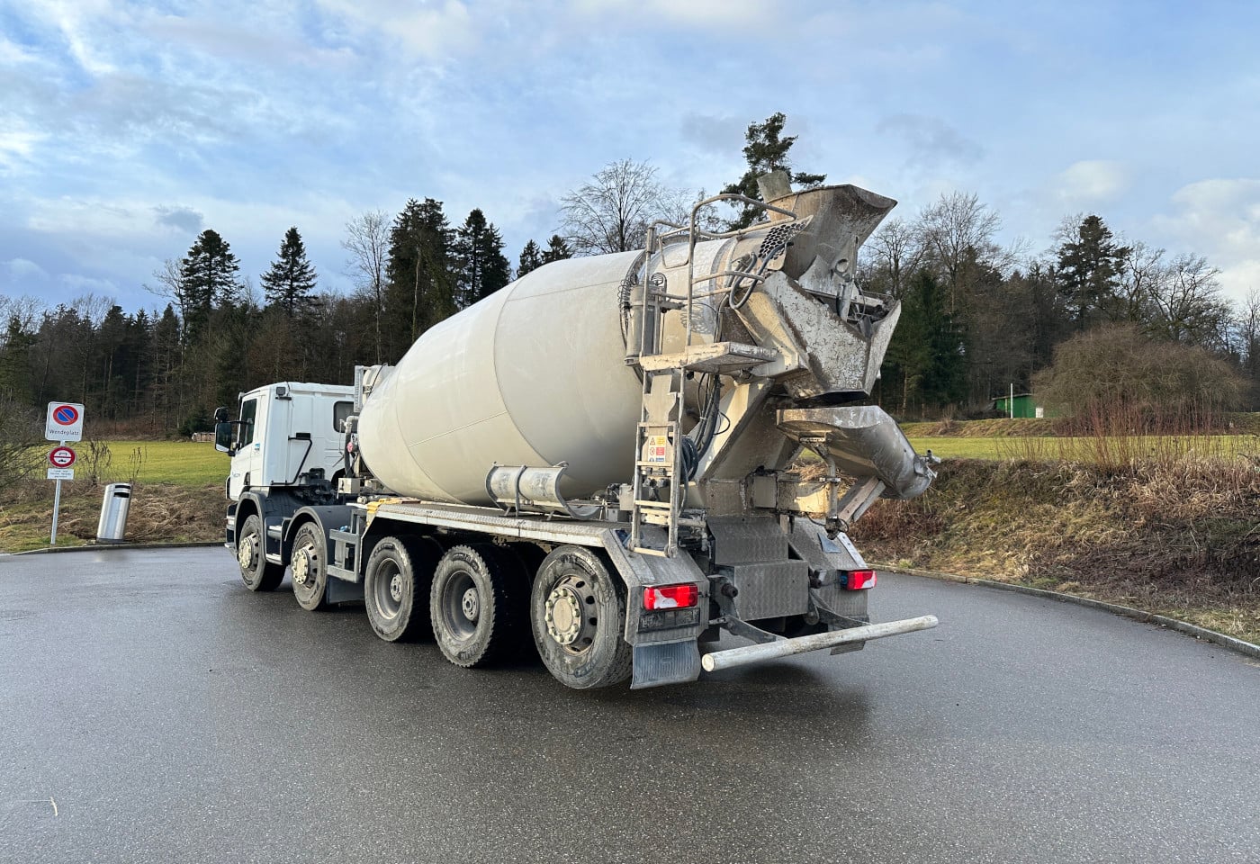 MOTO6625_2828789 vehicle image