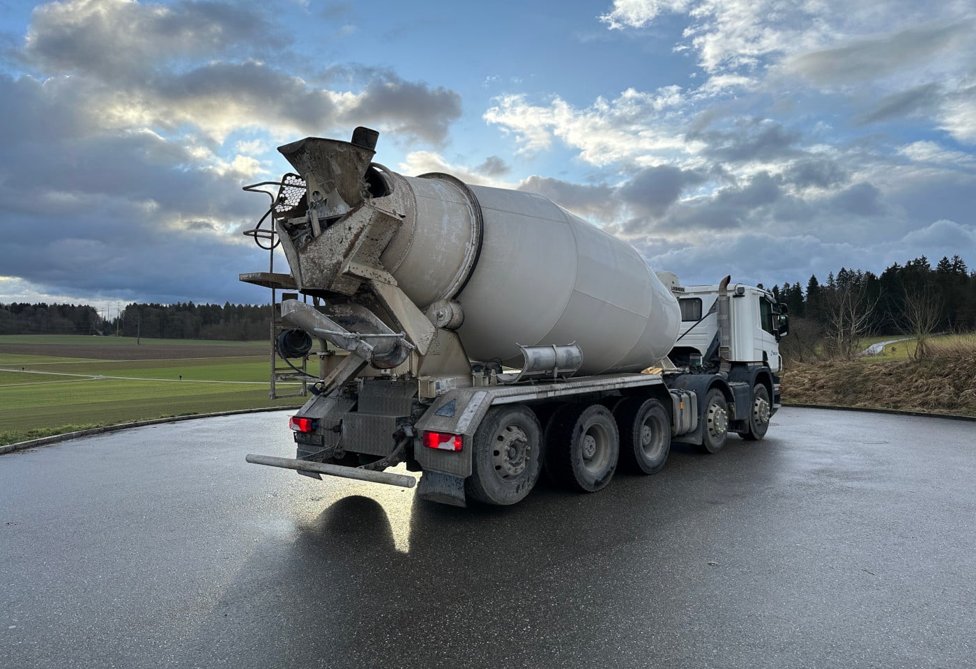 MOTO6625_2828789 vehicle image