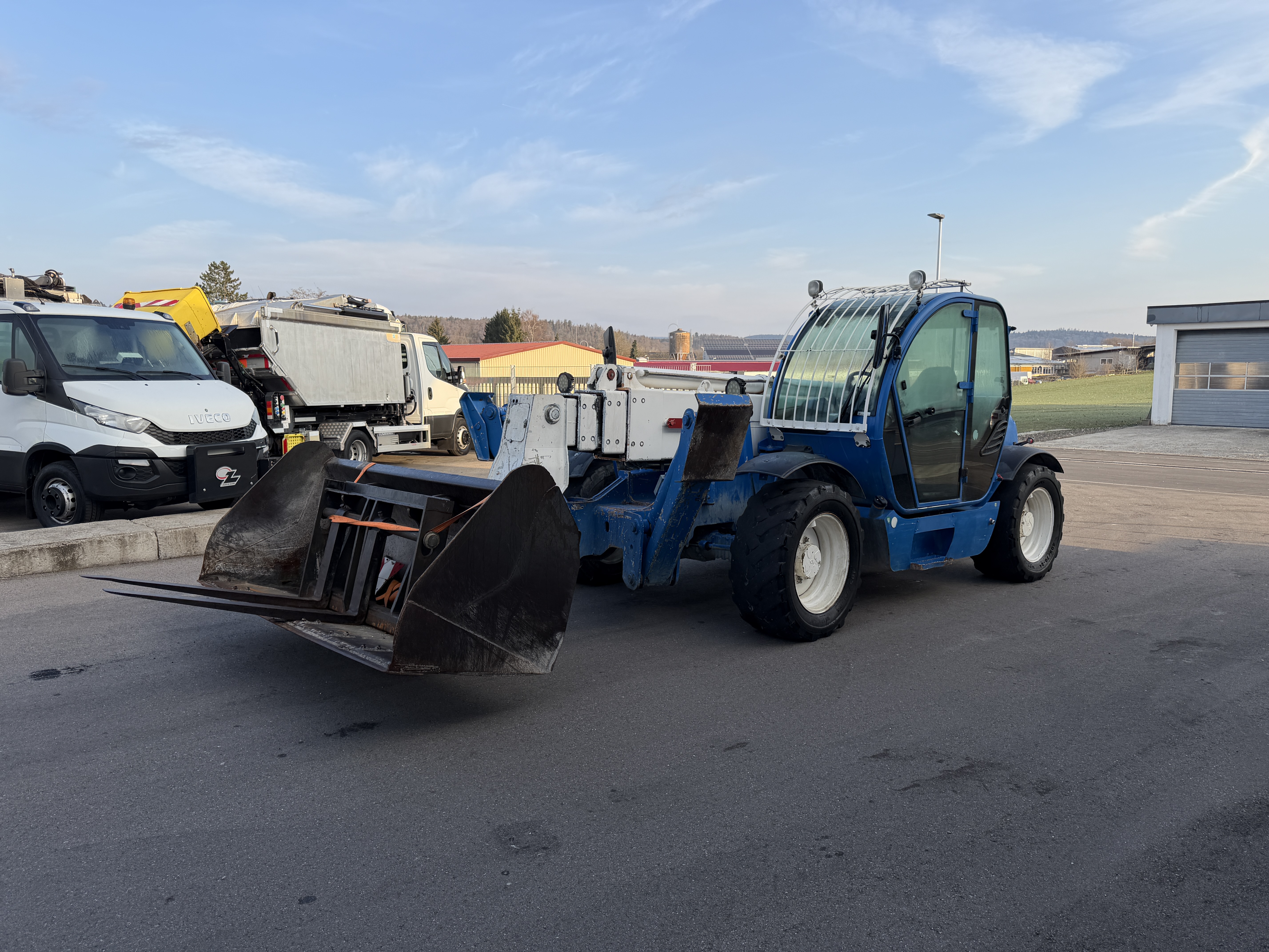 MOTO6625_2836848 vehicle image