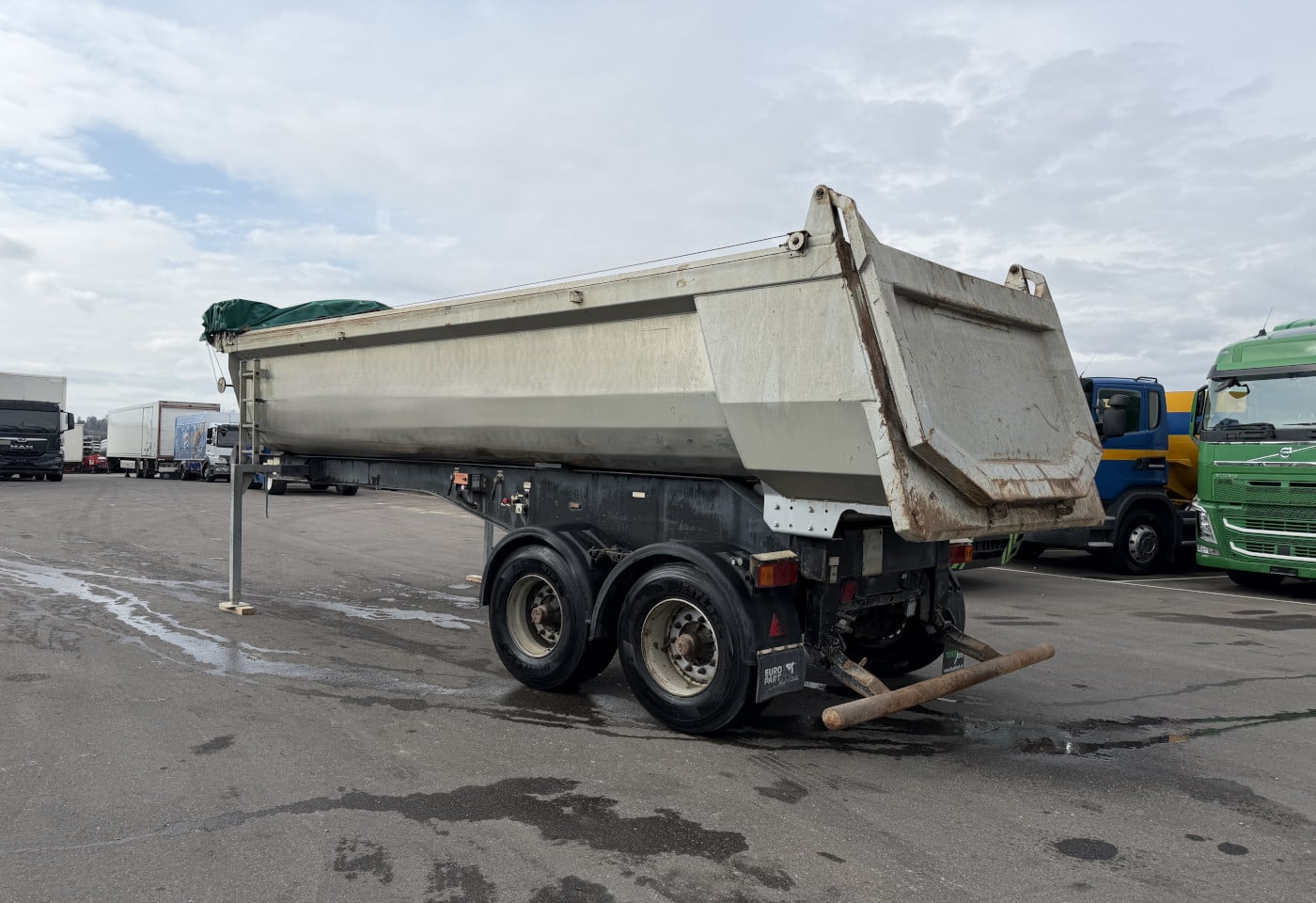 MOTO6625_2838392 vehicle image