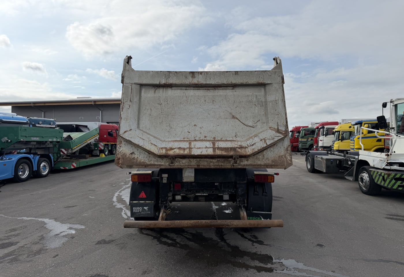 MOTO6625_2838392 vehicle image