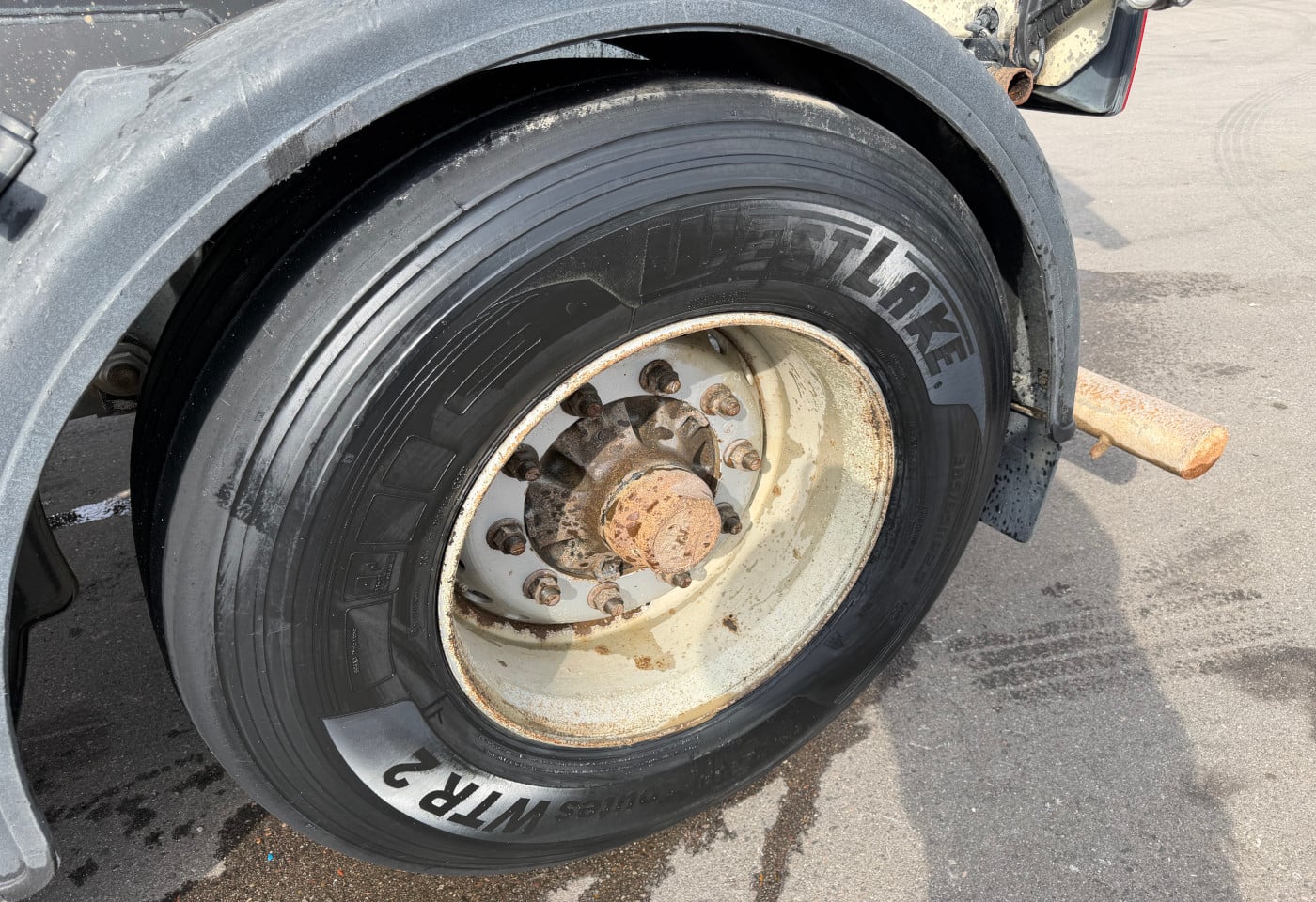 MOTO6625_2838392 vehicle image