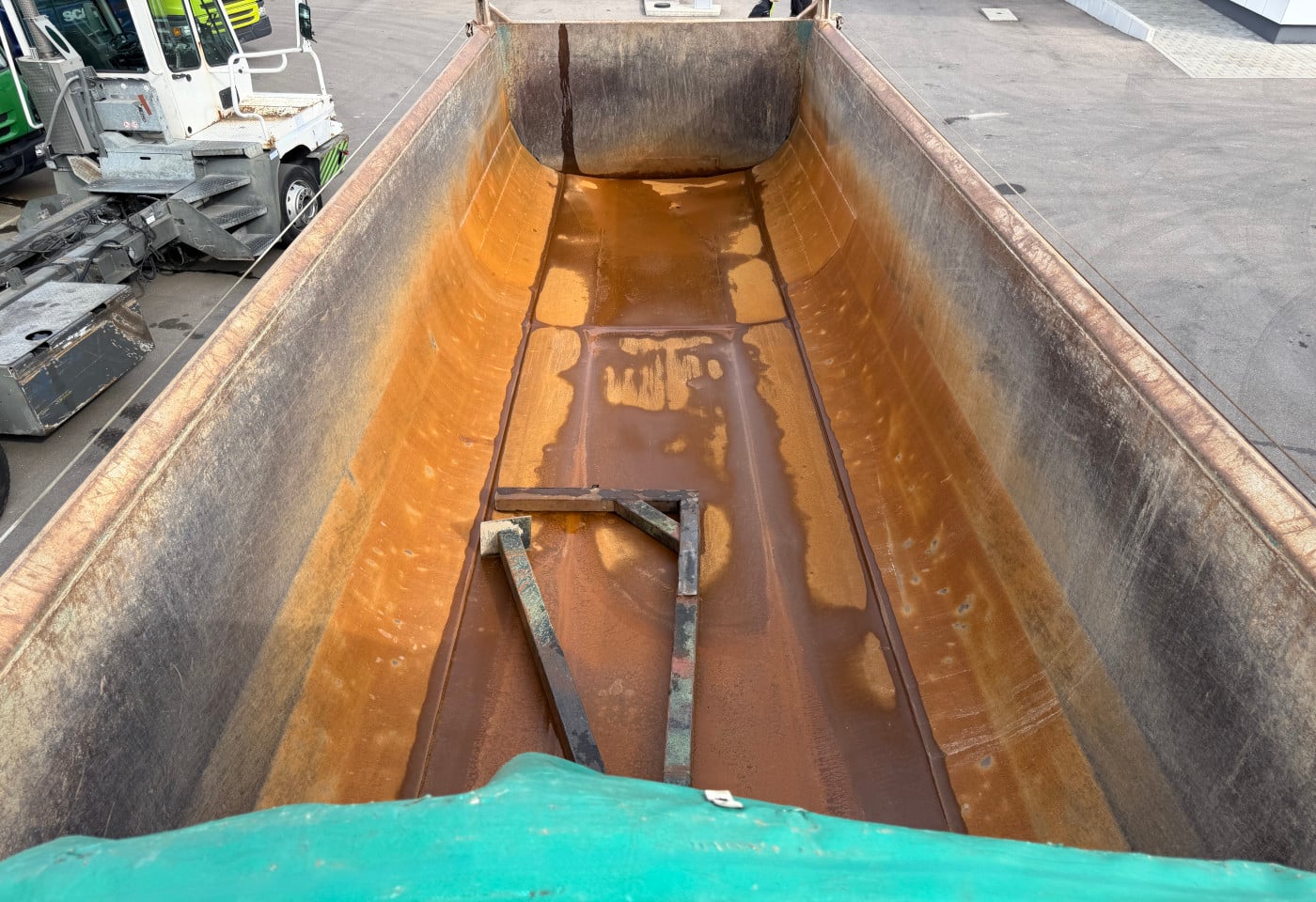 MOTO6625_2838392 vehicle image