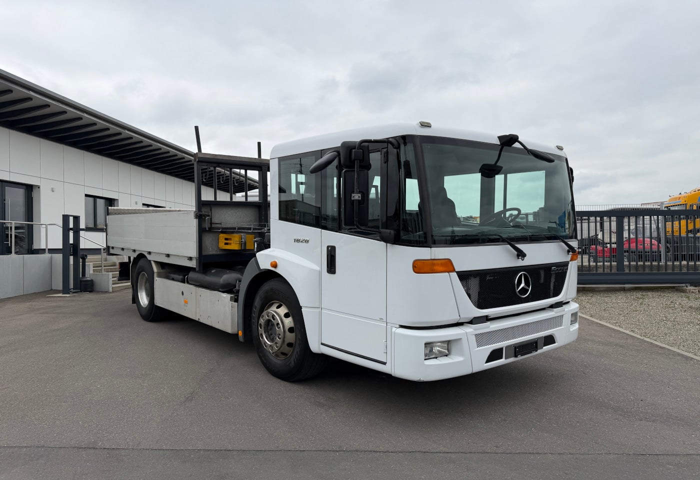 MOTO6625_2885236 vehicle image