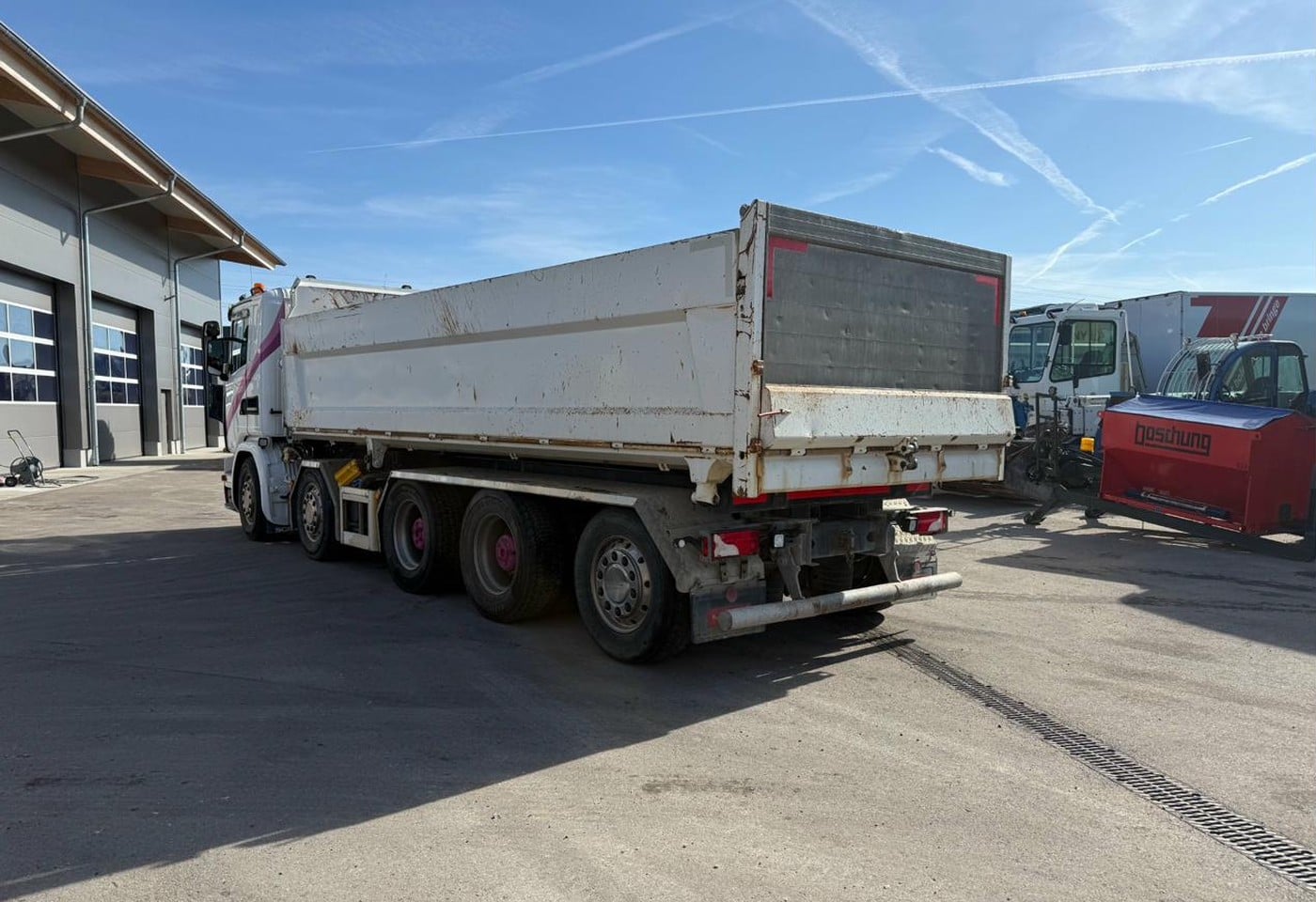 MOTO6625_2835375 vehicle image