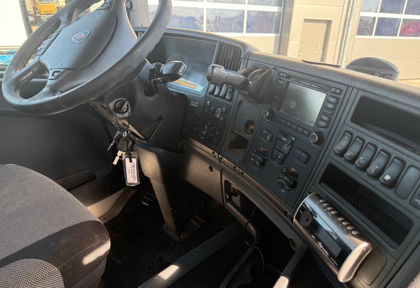 MOTO6625_2835375 vehicle image