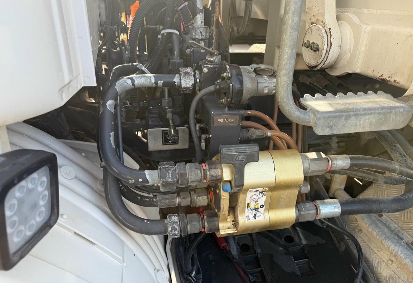 MOTO6625_2835375 vehicle image