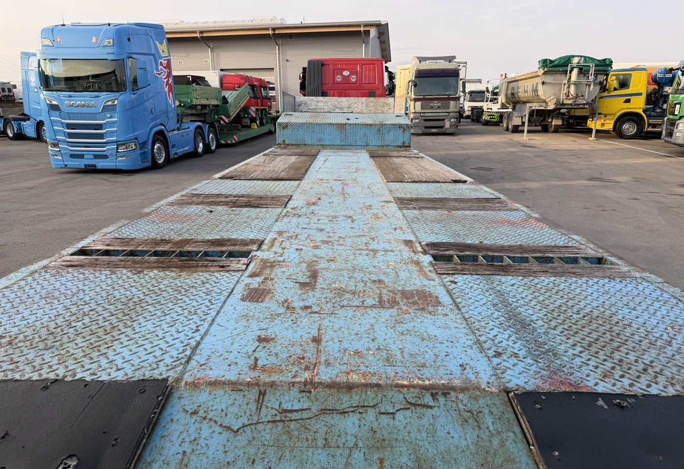 MOTO6625_2836850 vehicle image