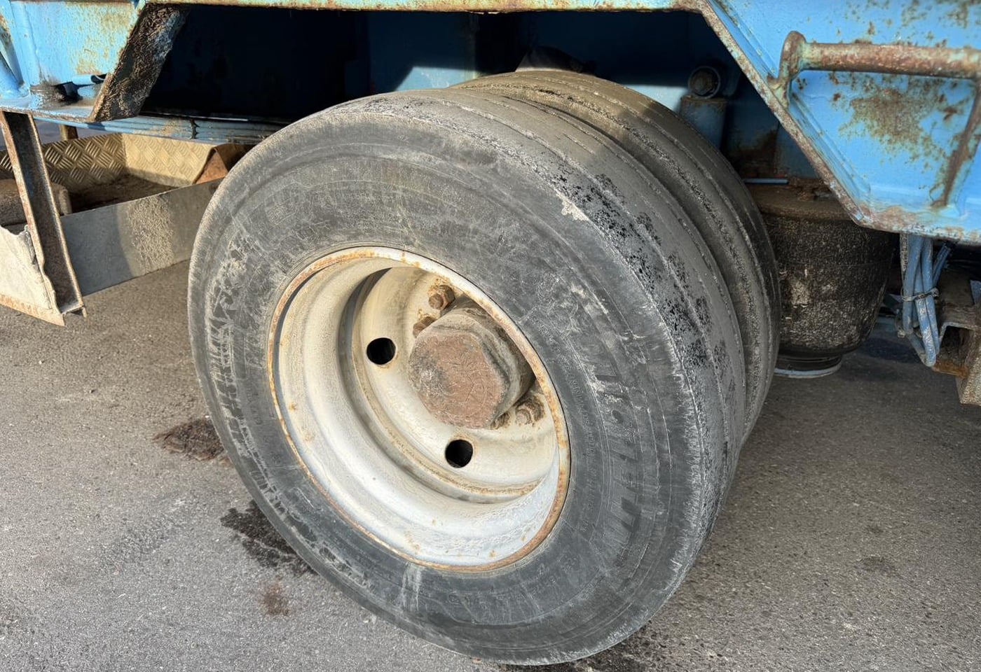 MOTO6625_2836850 vehicle image