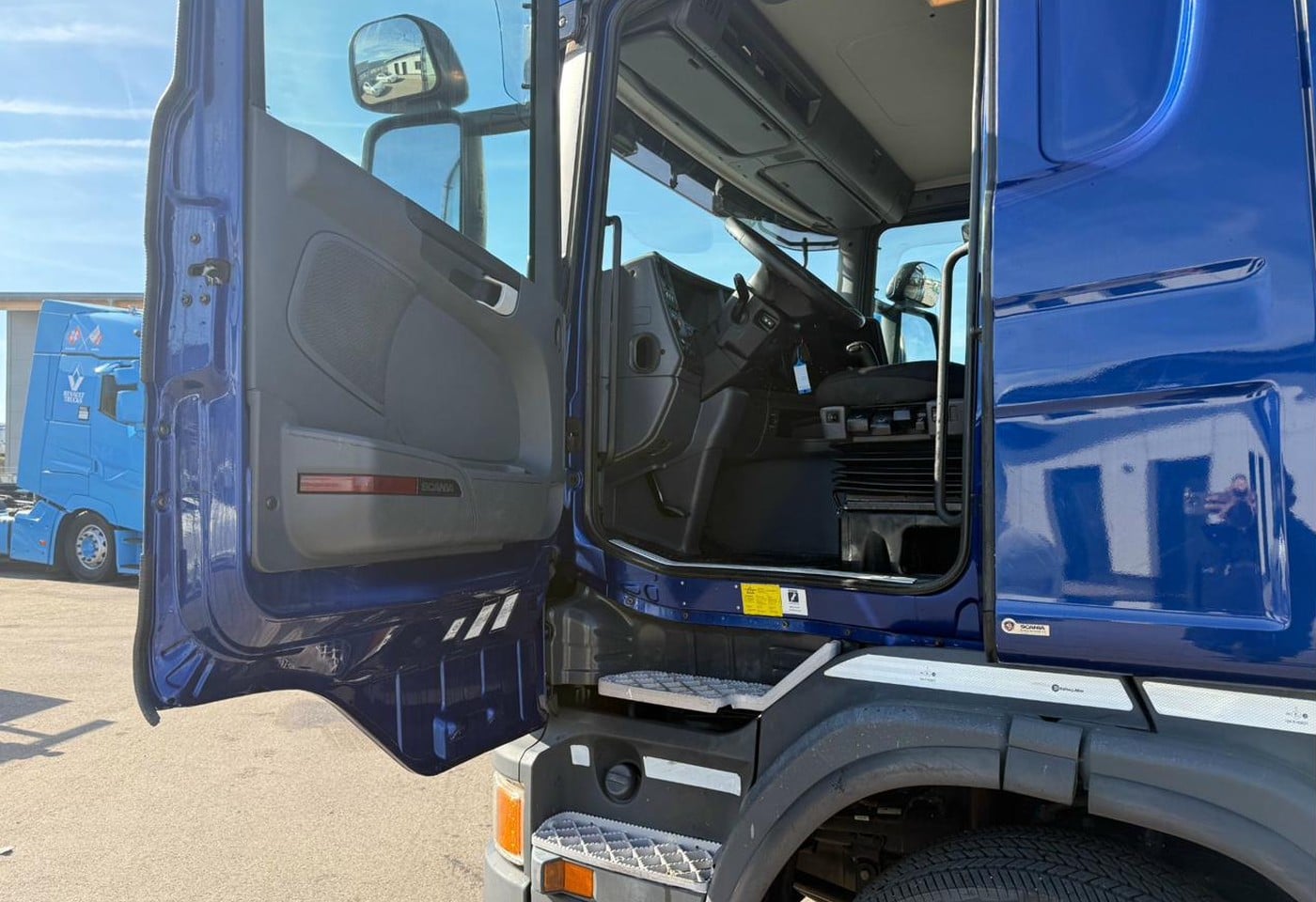 MOTO6625_2835224 vehicle image