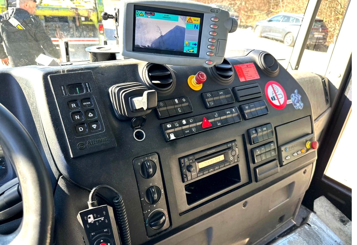 MOTO6625_2836768 vehicle image