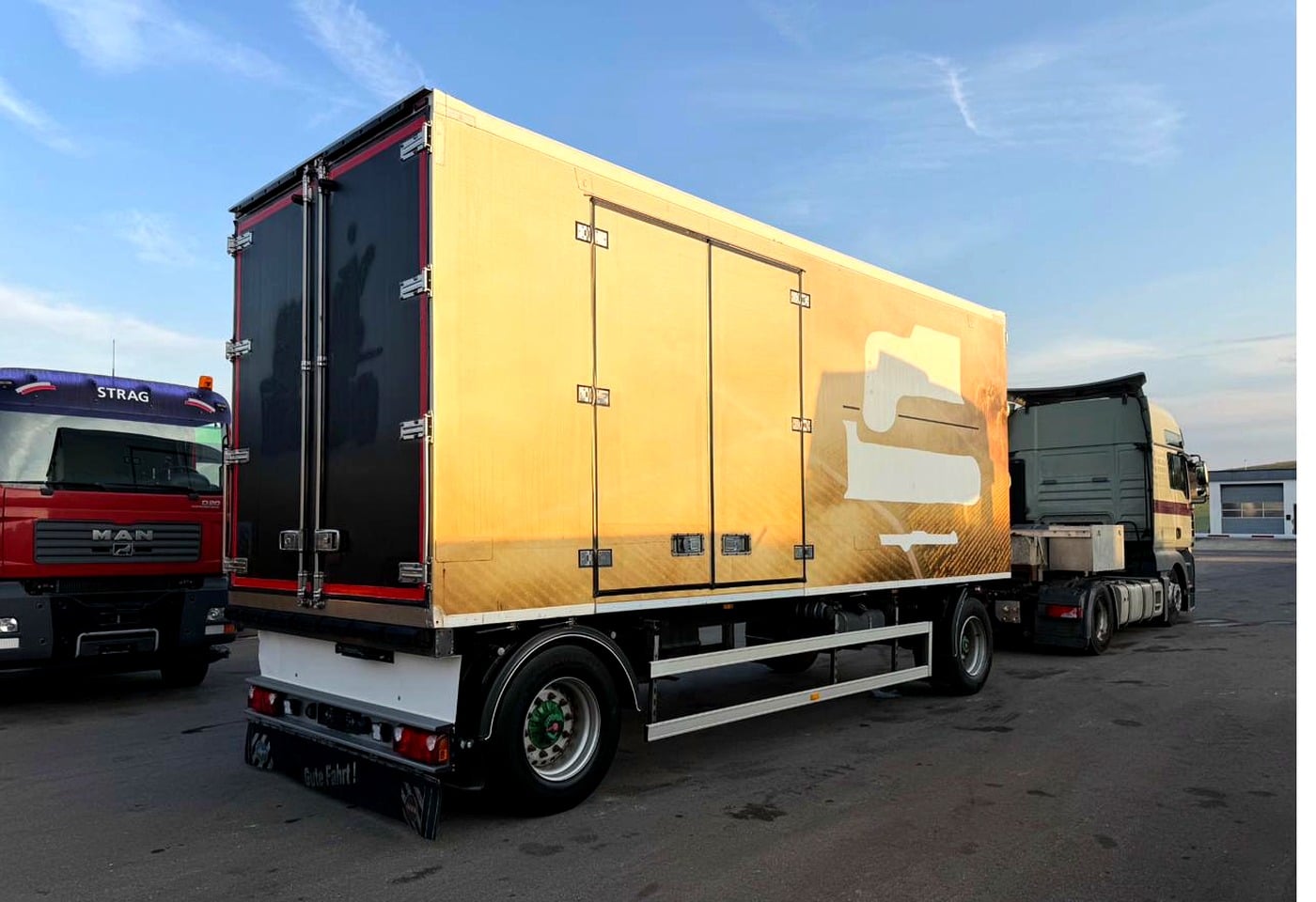 MOTO6625_2836932 vehicle image