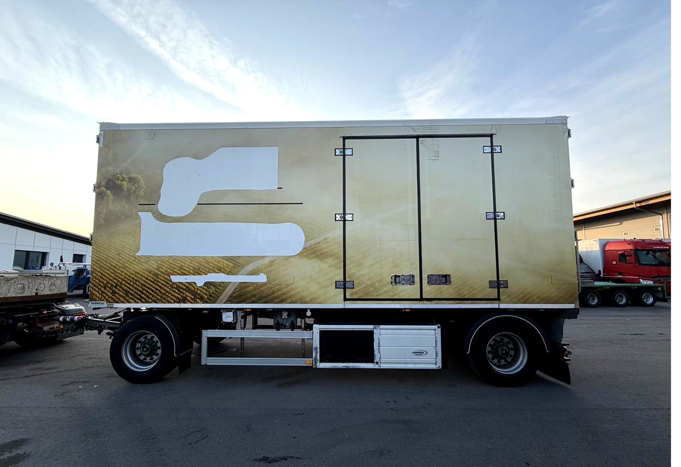 MOTO6625_2836932 vehicle image