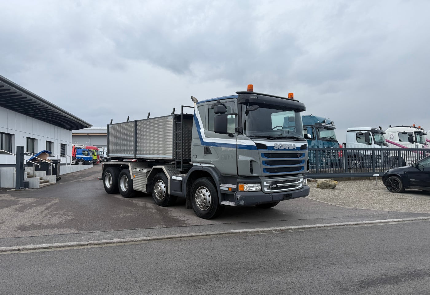 MOTO6625_2820206 vehicle image