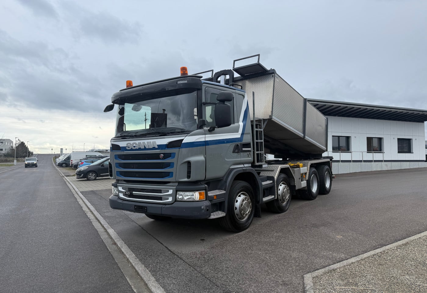 MOTO6625_2820206 vehicle image