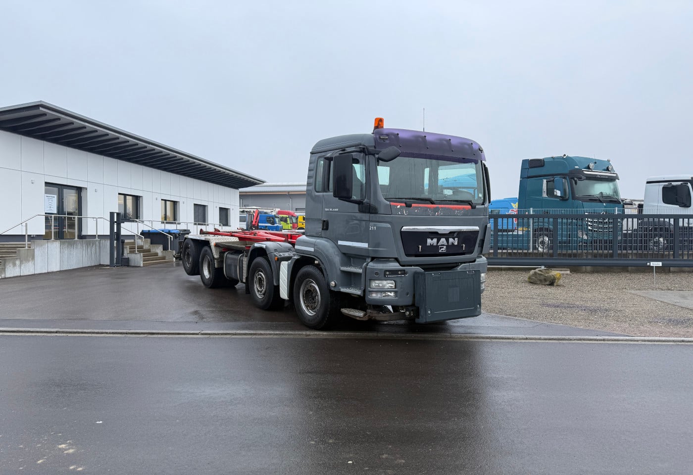 MOTO6625_2822123 vehicle image