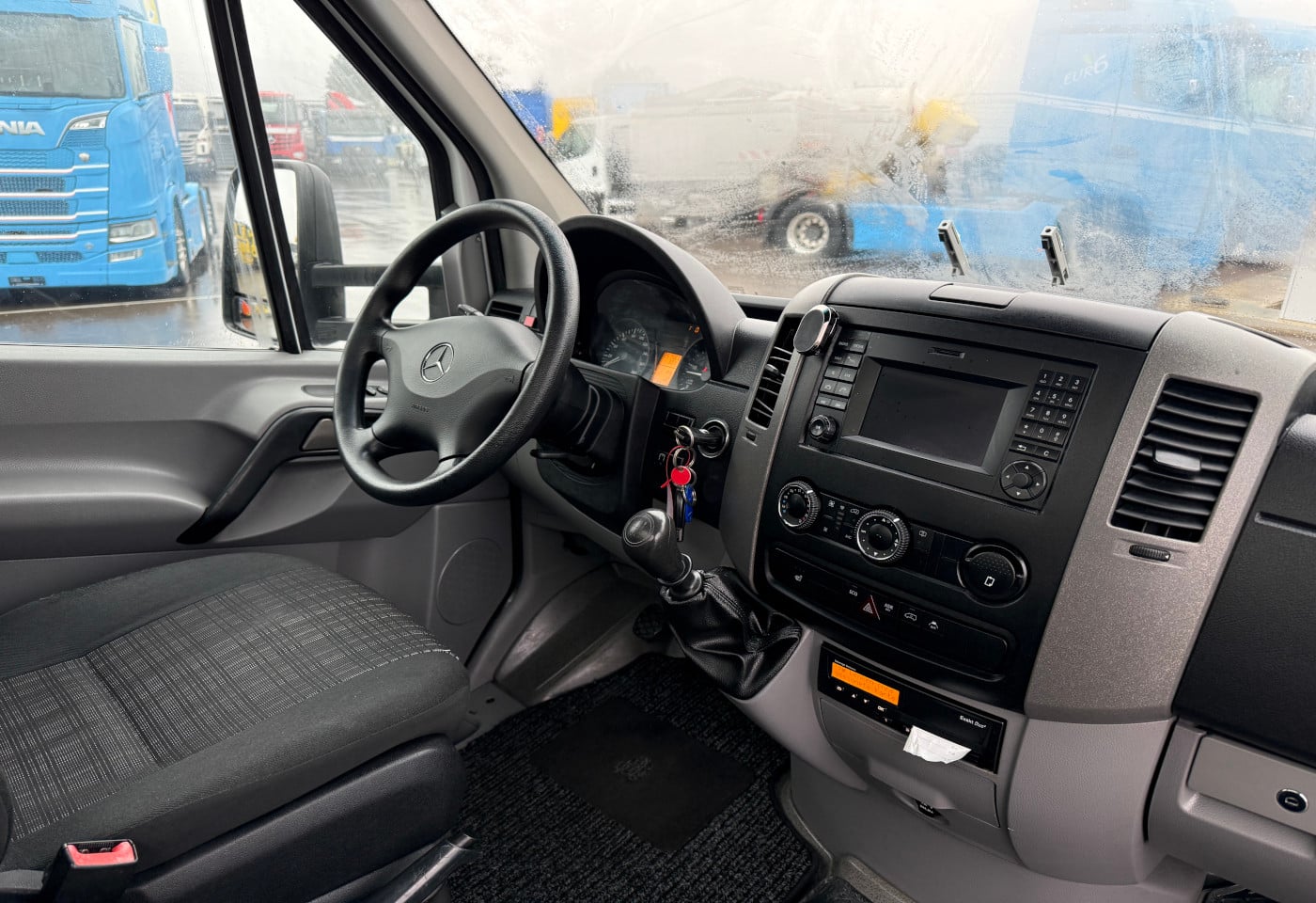 MOTO6625_2822415 vehicle image