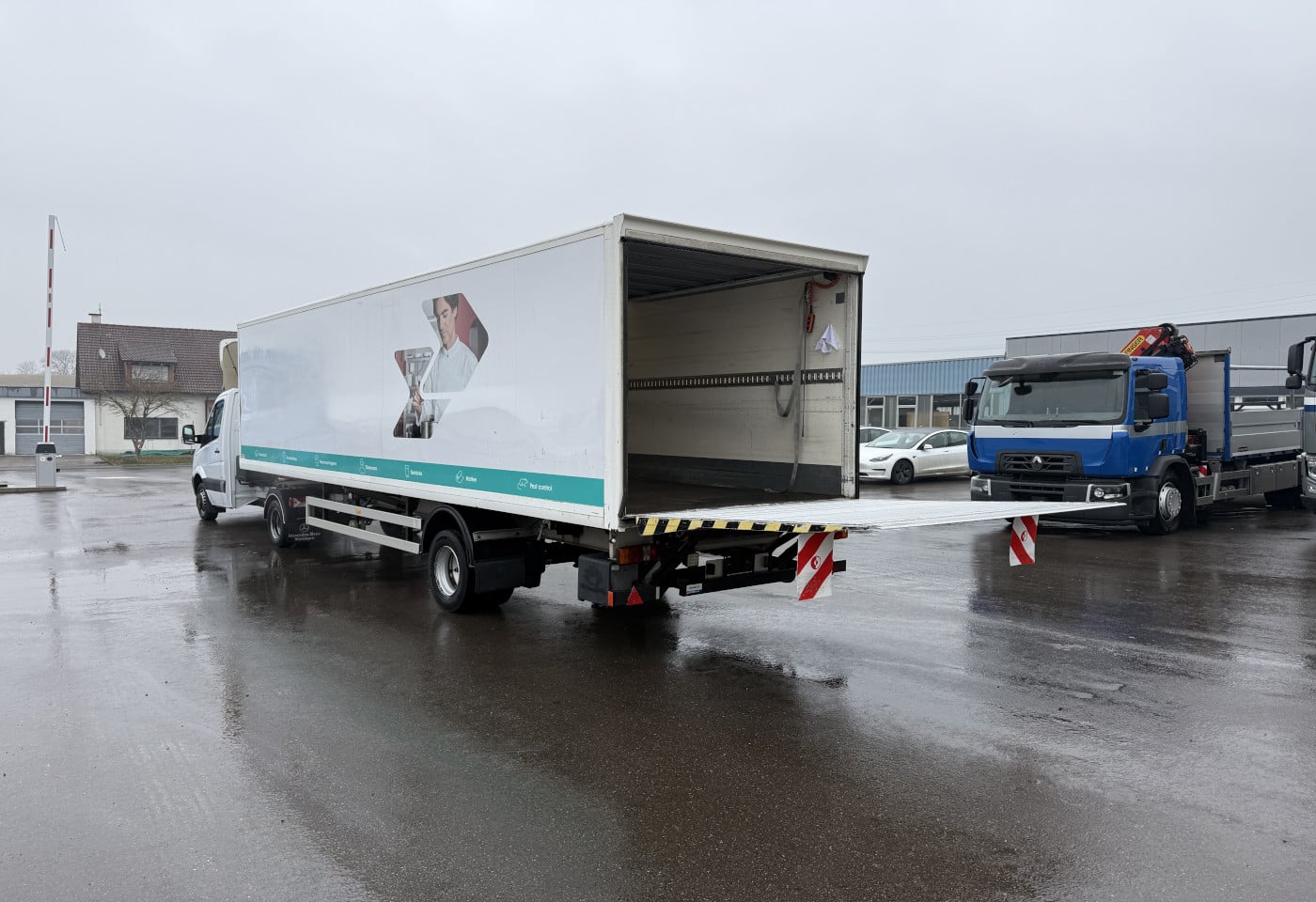 MOTO6625_2822415 vehicle image