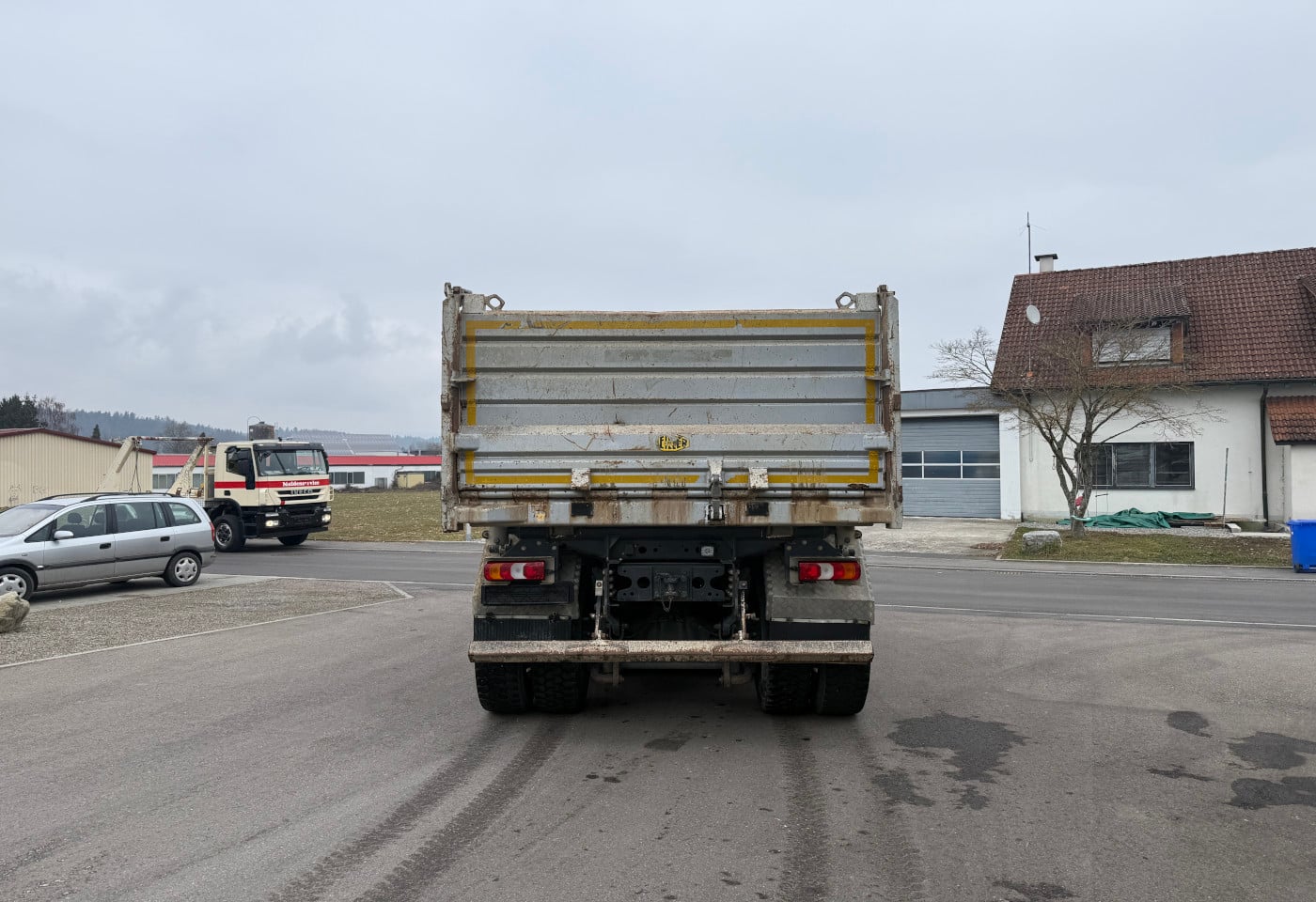 MOTO6625_2824299 vehicle image