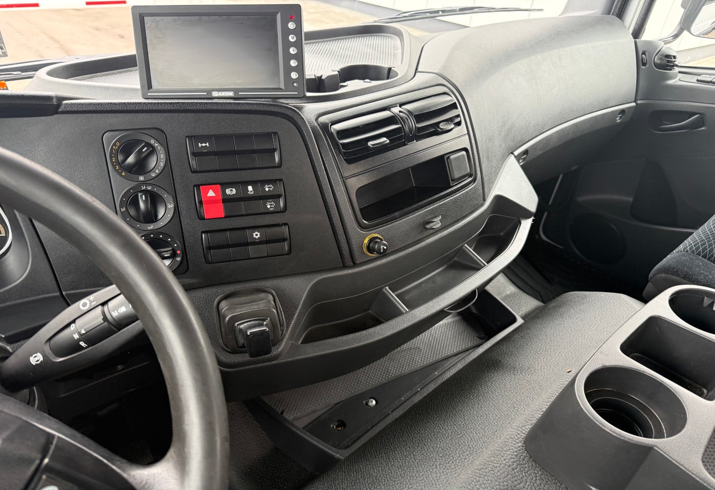 MOTO6625_2824010 vehicle image