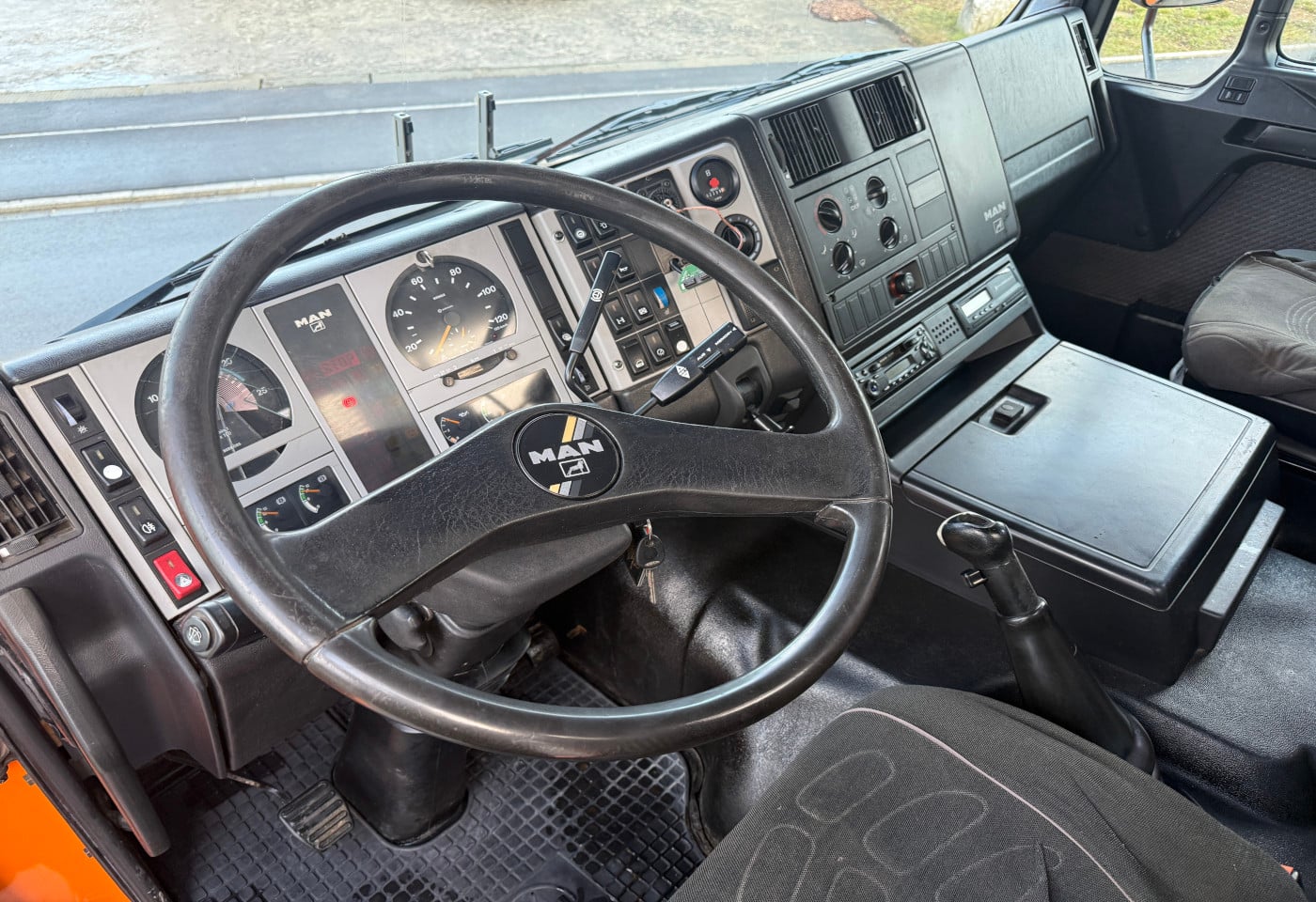 MOTO6625_2824882 vehicle image