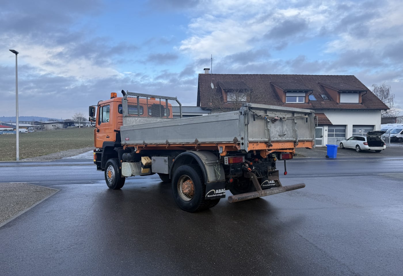 MOTO6625_2824882 vehicle image